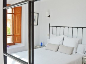 La Casona de Castilnovo - Hotel Rural Gay - Segovia Madrid - habitacion2 - logo alta